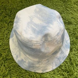 Pretty little thing bucket hat